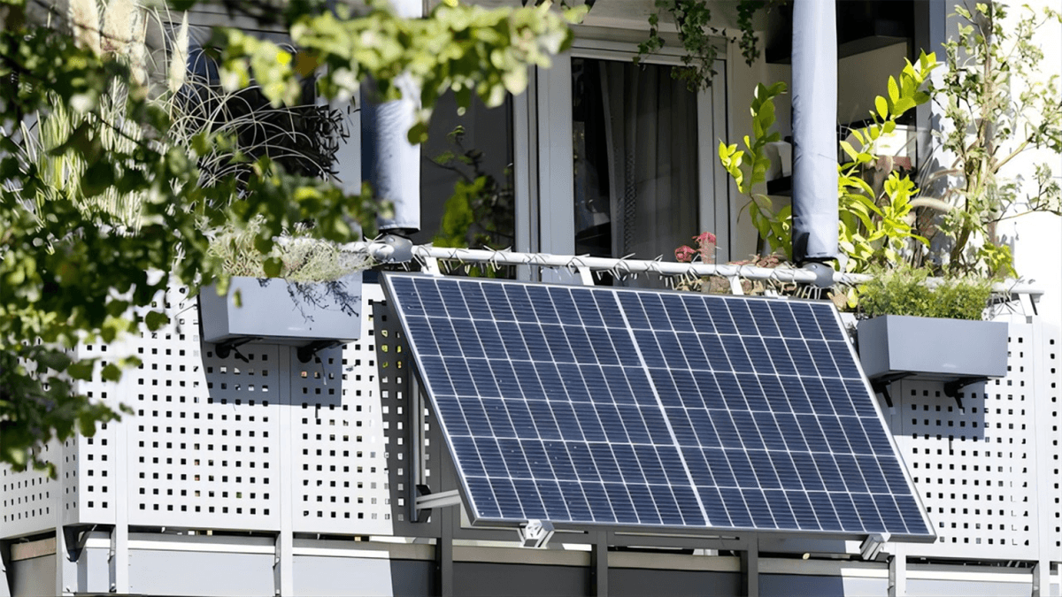 Scopri come funziona un modulo fotovoltaico da balcone. Scopri come funziona un modulo fotovoltaico da balcone.