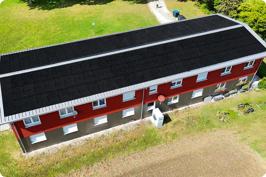 Moduli fotovoltaici HJT completamente neri, con un'efficienza del modulo fino al 23,4%, che aumenta notevolmente i guadagni complessivi. Moduli fotovoltaici HJT completamente neri, con un'efficienza del modulo fino al 23,4%, che aumenta notevolmente i guadagni complessivi.