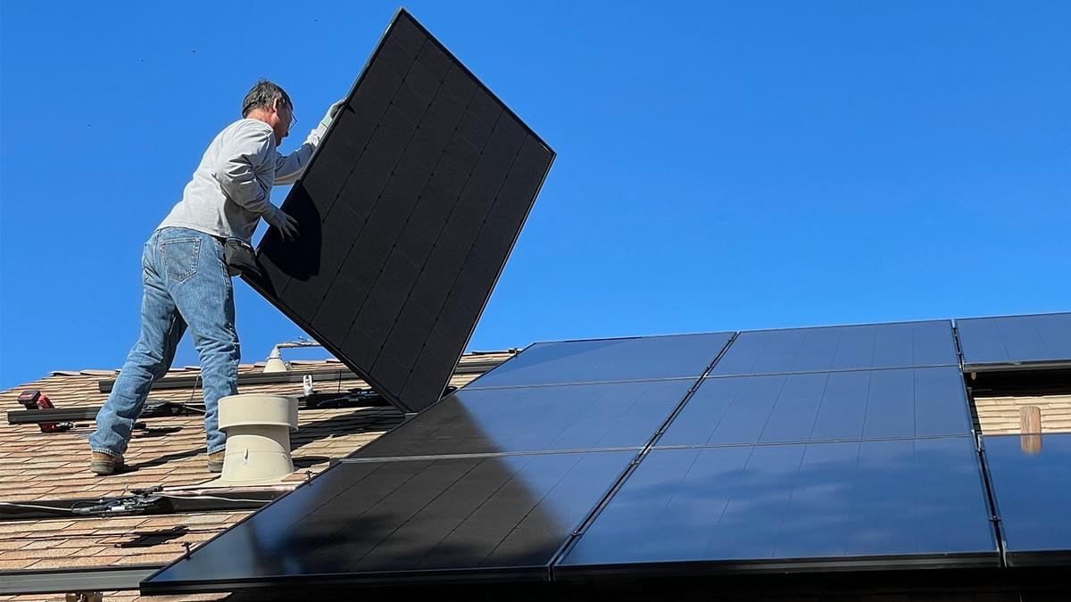 Vantaggi dei moduli fotovoltaici bifacciali Vantaggi dei moduli fotovoltaici bifacciali