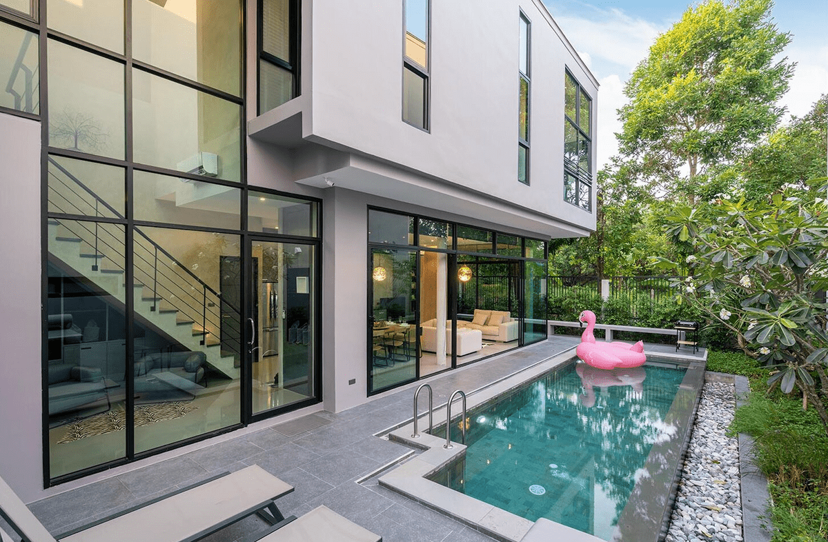 Aluminum frame home and commercial window installation in Bristol CT Aluminum frame home and commercial window installation in Bristol CT