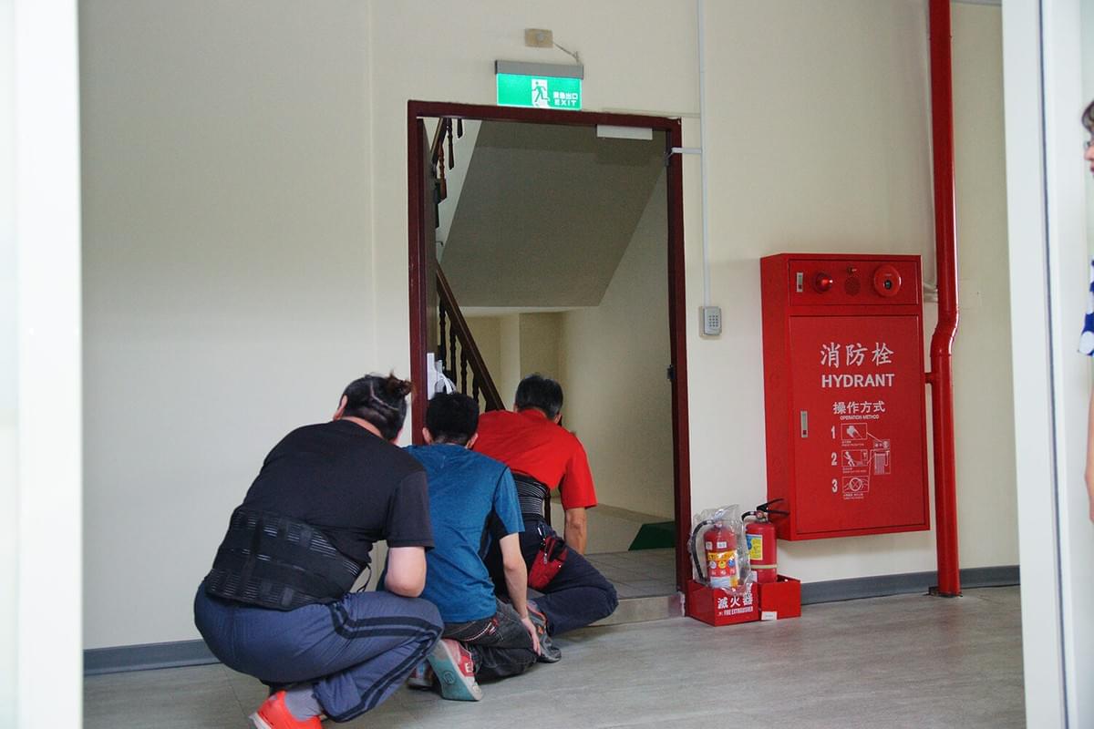 全國防災守護協會內政部立案全國性團體,北中南皆有據點及講師,免費義務性的教育訓練和講習,授課證明,消防大隊,法定年度課程,消防安全、災害危機與應變能力、勞工安全與職業災害、天然災害預防與保命方法、防火防災避難逃生、用電安全哈姆立克.AED .CPR設備實作講解、婦幼安全、兩性平等、性騷擾防範/防暴安全、紓壓解壓、安全防護宣導、民防團與全民國防、校園安全與校園霸凌。 全國防災守護協會內政部立案全國性團體,北中南皆有據點及講師,免費義務性的教育訓練和講習,授課證明,消防大隊,法定年度課程,消防安全、災害危機與應變能力、勞工安全與職業災害、天然災害預防與保命方法、防火防災避難逃生、用電安全哈姆立克.AED .CPR設備實作講解、婦幼安全、兩性平等、性騷擾防範/防暴安全、紓壓解壓、安全防護宣導、民防團與全民國防、校園安全與校園霸凌。