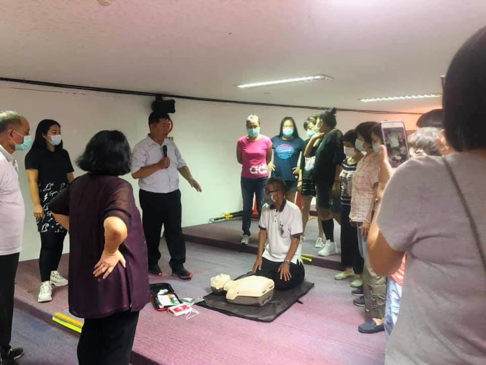 全國防災守護協會內政部立案全國性團體,北中南皆有據點及講師,免費義務性的教育訓練和講習,授課證明,消防大隊,法定年度課程,消防安全、災害危機與應變能力、勞工安全與職業災害、天然災害預防與保命方法、防火防災避難逃生、用電安全哈姆立克.AED .CPR設備實作講解、婦幼安全、兩性平等、性騷擾防範/防暴安全、紓壓解壓、安全防護宣導、民防團與全民國防、校園安全與校園霸凌。 全國防災守護協會內政部立案全國性團體,北中南皆有據點及講師,免費義務性的教育訓練和講習,授課證明,消防大隊,法定年度課程,消防安全、災害危機與應變能力、勞工安全與職業災害、天然災害預防與保命方法、防火防災避難逃生、用電安全哈姆立克.AED .CPR設備實作講解、婦幼安全、兩性平等、性騷擾防範/防暴安全、紓壓解壓、安全防護宣導、民防團與全民國防、校園安全與校園霸凌。