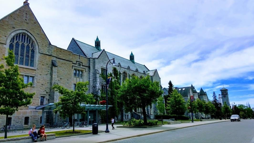 Queen's University Canada Queen's University Canada