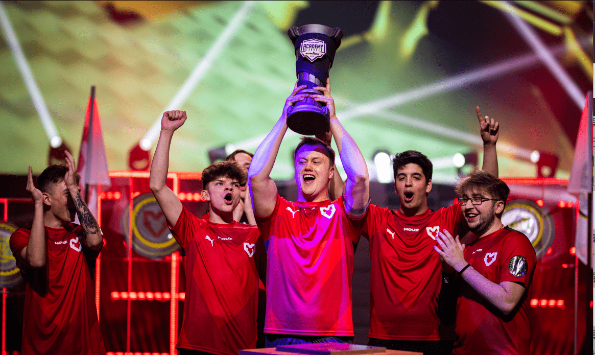 MOUZ的青训队NXT拿下前一届赛事冠军 MOUZ的青训队NXT拿下前一届赛事冠军