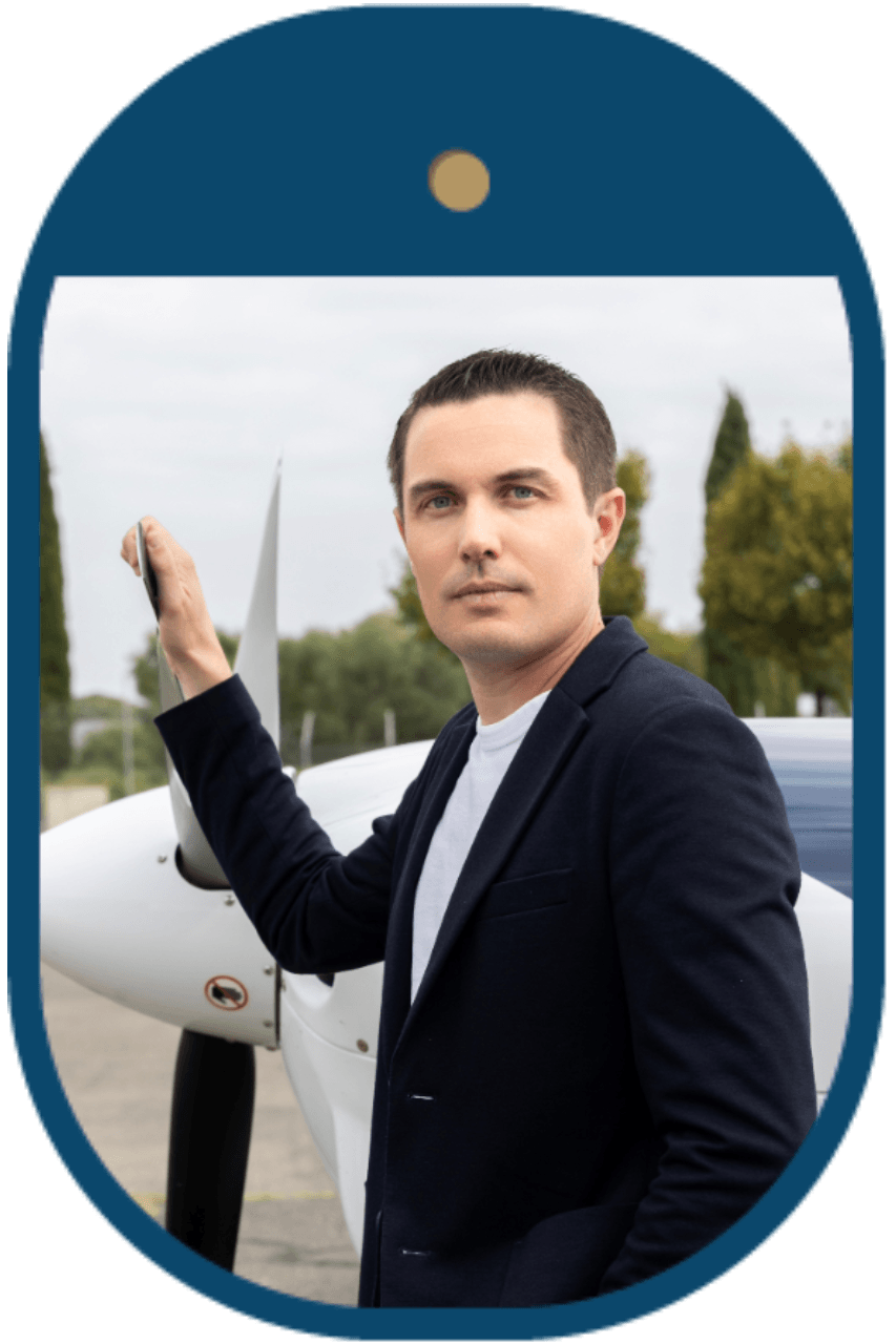 Portrait de Christophe Calage, Président de l'aéroclub Hérault Montpellier Occitanie Portrait de Christophe Calage, Président de l'aéroclub Hérault Montpellier Occitanie