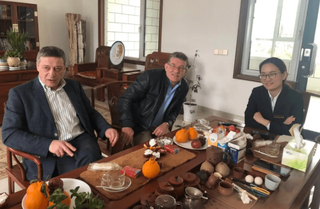 hair brush customer from UK hair brush customer from UK