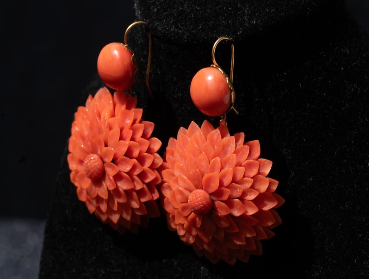 Antique Victorian Carved Coral Chrysanthemum Earrings — Torre del Greco, circa 1860–1880