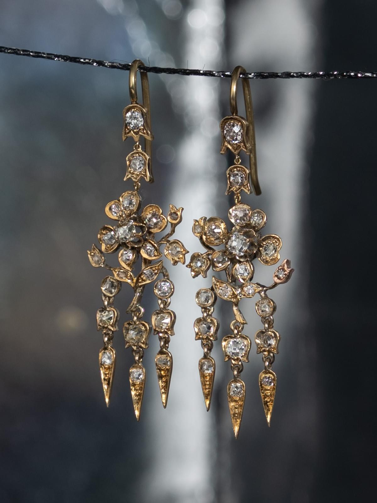 Diamond flower dangling earrings
