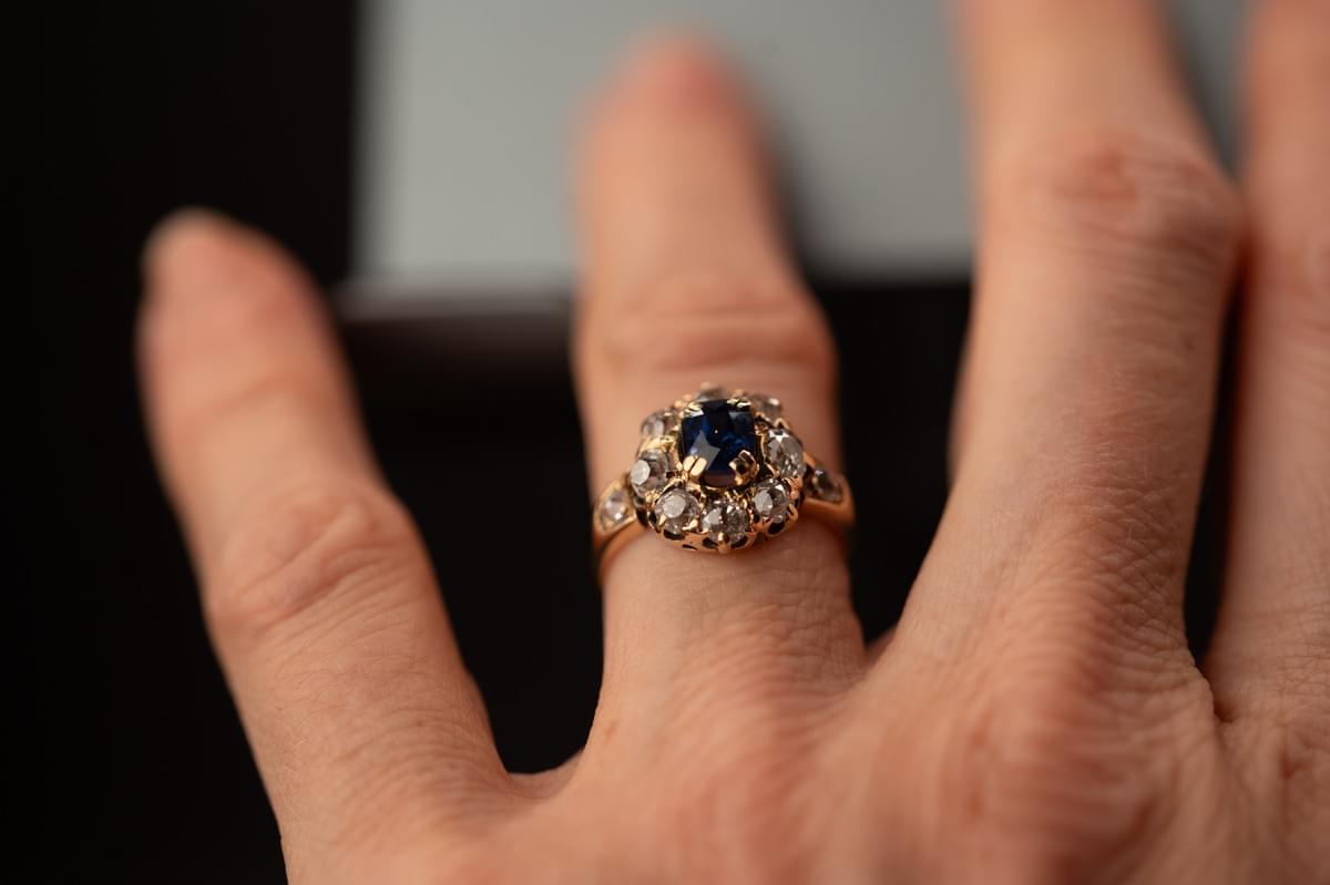 Sapphire and diamond cluster ring