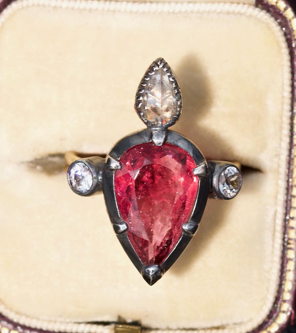 Jewels between Love & Death