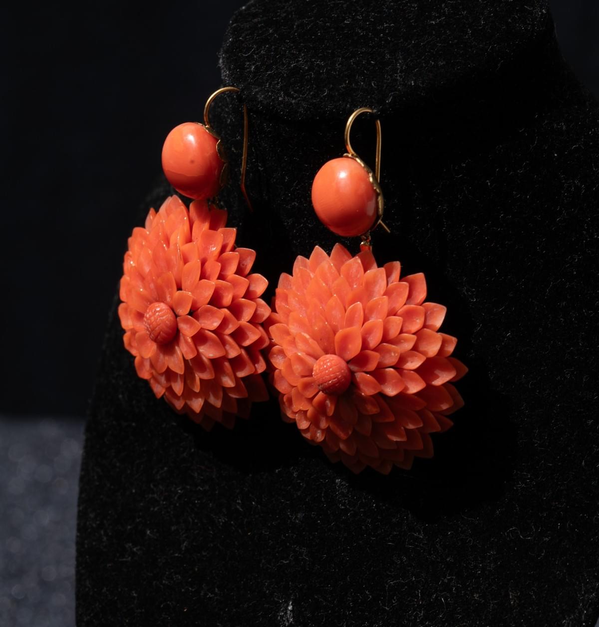 Antique Victorian Carved Coral Chrysanthemum Earrings — Torre del Greco, circa 1860–1880