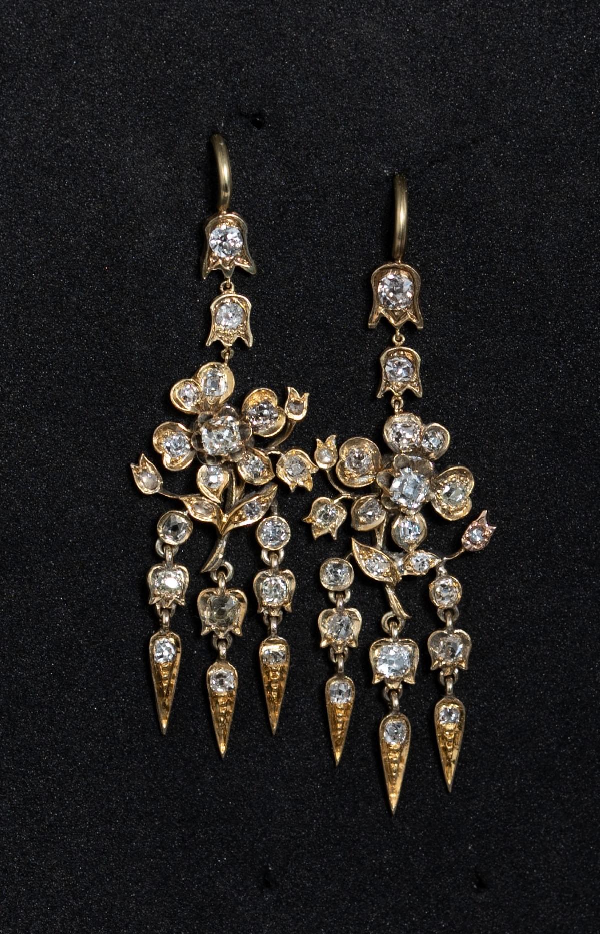 Diamond flower dangling earrings