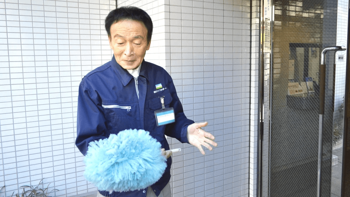 フラワークリーンを説明する管理員 フラワークリーンを説明する管理員