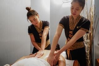 Massage 4 mains Massage 4 mains