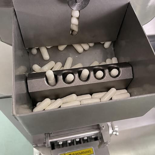 Capsule Guided Into the Groove Capsule Guided Into the Groove