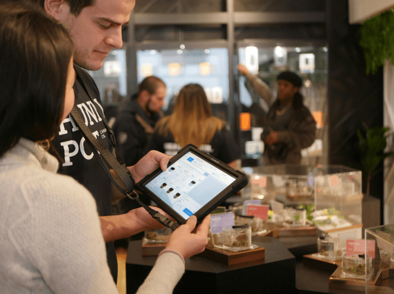 Tipp Nr. 4 für zufriedene Kunden: Feedback einholen und Verbesserungen vornehmen Tipp Nr. 4 für zufriedene Kunden: Feedback einholen und Verbesserungen vornehmen