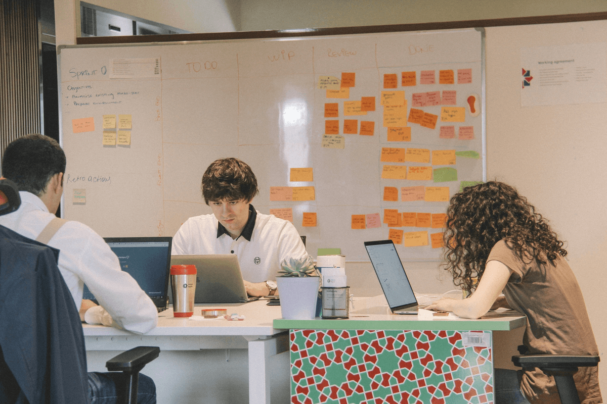Navega eficazmente por las plataformas de contratación de startups. Navega eficazmente por las plataformas de contratación de startups.