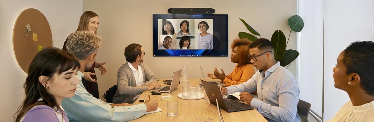 Poly studio x52 開會示意圖 Poly studio x52 開會示意圖