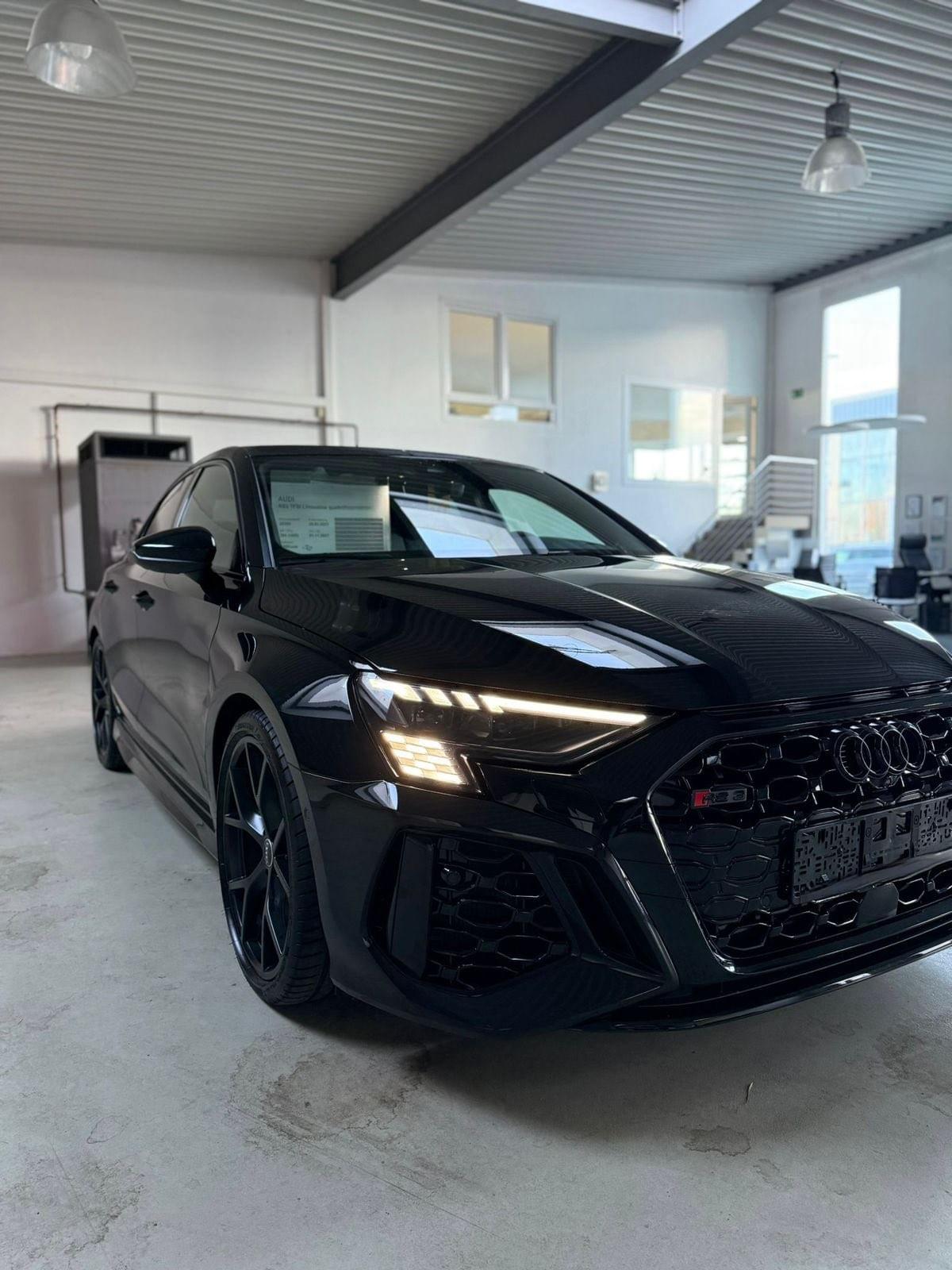 AUDI RS3 SEDAN 8Y – 2.5 TFSI 400 CH QUATTRO S TRONIC – FULL BLACK RS DESIGN ROUGE – MILLÉSIME 2023