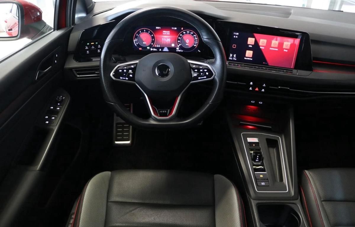 VOLKSWAGEN GOLF 8 GTI – 245 CH - DSG7 – FULL OPTIONS RED MÉTAL