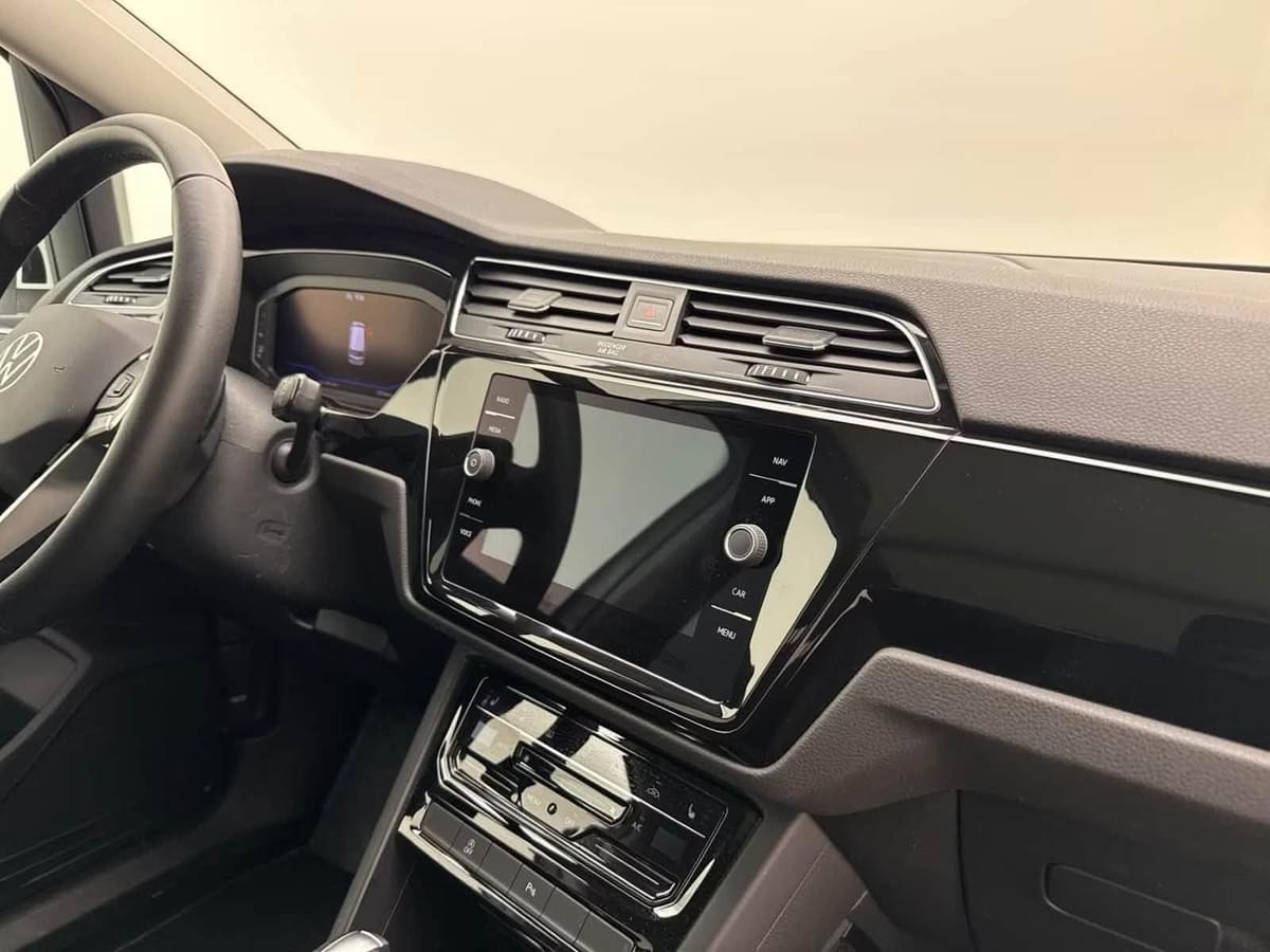 VOLKSWAGEN TOURAN HIGHLINE 2.0 TDI DSG7 – 150 CH – FULL OPTIONS