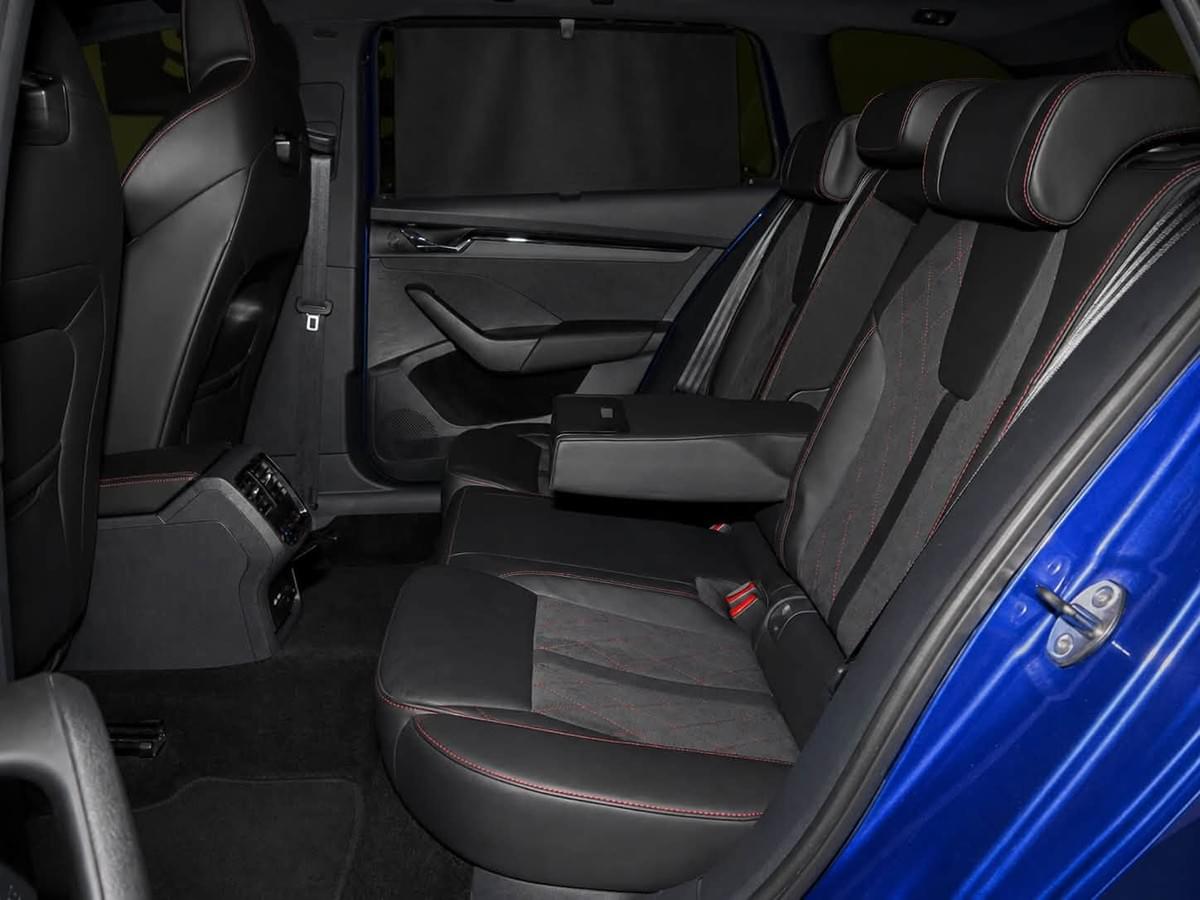 ŠKODA OCTAVIA COMBI RS 2.0 TDI DSG7 – 200 CH FULL OPTIONS