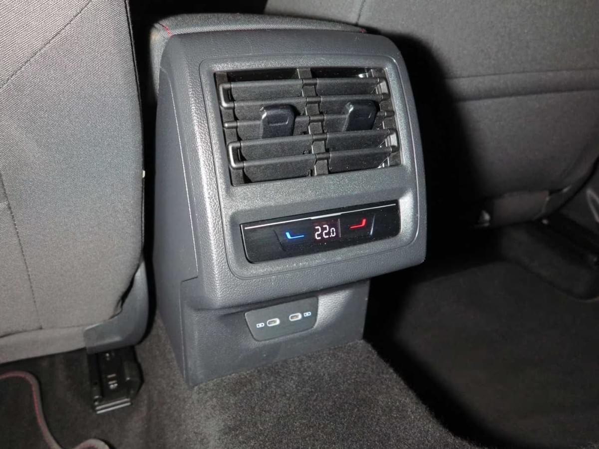 VOLKSWAGEN GOLF 8 GTI 2.0 TSI 245 CH