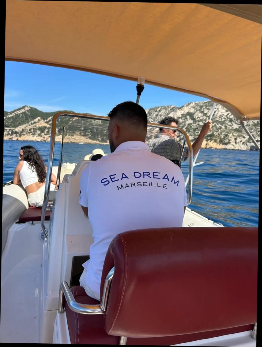 — Pierre Moreau My experience with Boat Frioul was incredible. The staff was welcoming and the trip around the island was magnificent. Our team has allowed hundreds of visitors to discover the wonders of the island of Frioul. Book your boat trip around the island of Frioul in Marseille — Pierre Moreau My experience with Boat Frioul was incredible. The staff was welcoming and the trip around the island was magnificent. Our team has allowed hundreds of visitors to discover the wonders of the island of Frioul. Book your boat trip around the island of Frioul in Marseille