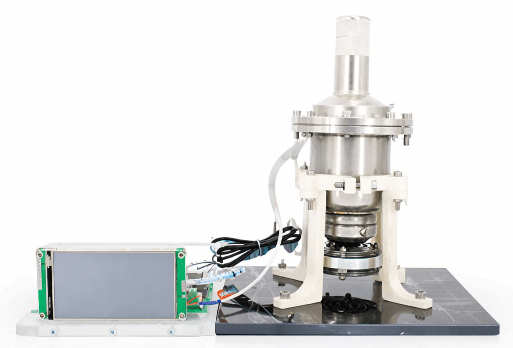 RIGID FPSC Stirling cryocooler integrated into analytical instrument for cryogen-free detector cooling RIGID FPSC Stirling cryocooler integrated into analytical instrument for cryogen-free detector cooling
