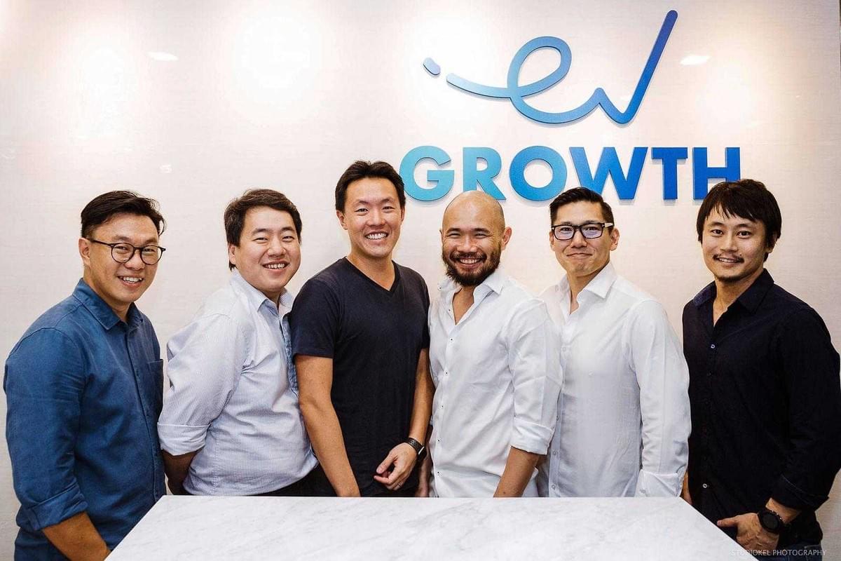 2. (1st from left) New board member Willson Cuaca, Managing Partner of EV Growth with (3rd from left) Henry Chan, CEO of ShopBack 2. (1st from left) New board member Willson Cuaca, Managing Partner of EV Growth with (3rd from left) Henry Chan, CEO of ShopBack