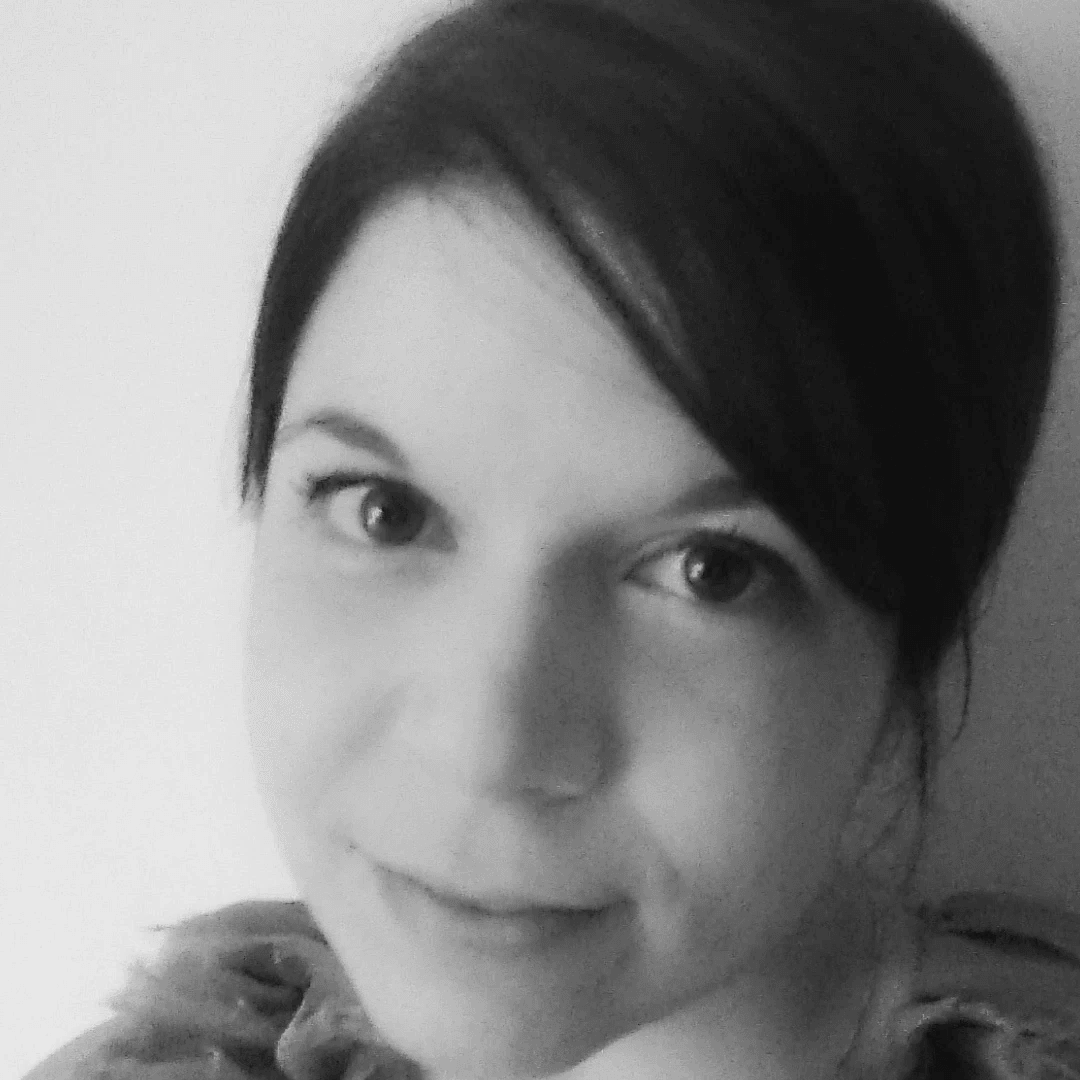 Photo of Helen Andreou who is a digital experience leader and copywriter Photo of Helen Andreou who is a digital experience leader and copywriter