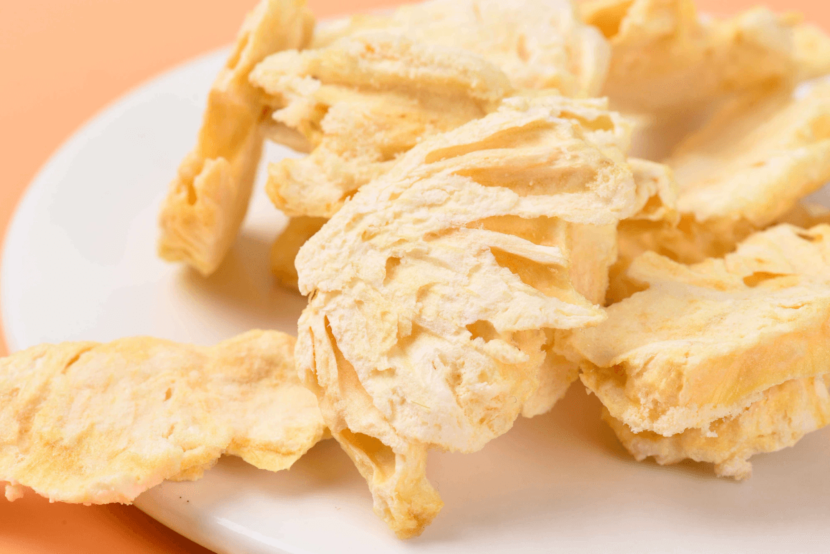 freshly prepared freeze dried pineapple pieces freshly prepared freeze dried pineapple pieces
