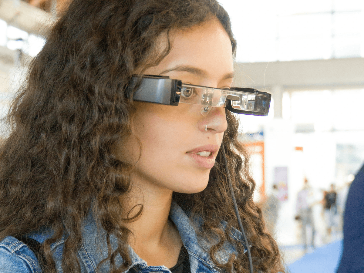 Innovative smart glasses technology enhancing daily life experiences. Innovative smart glasses technology enhancing daily life experiences.