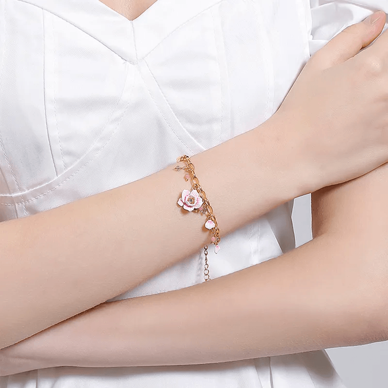 Elevate your style with delicate rose gold chain bracelet with pearl accents Elevate your style with delicate rose gold chain bracelet with pearl accents