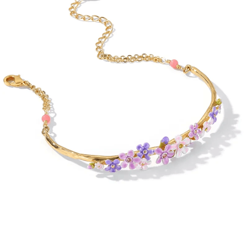 Stunning flower bracelet showcasing beautiful design elements. Stunning flower bracelet showcasing beautiful design elements.