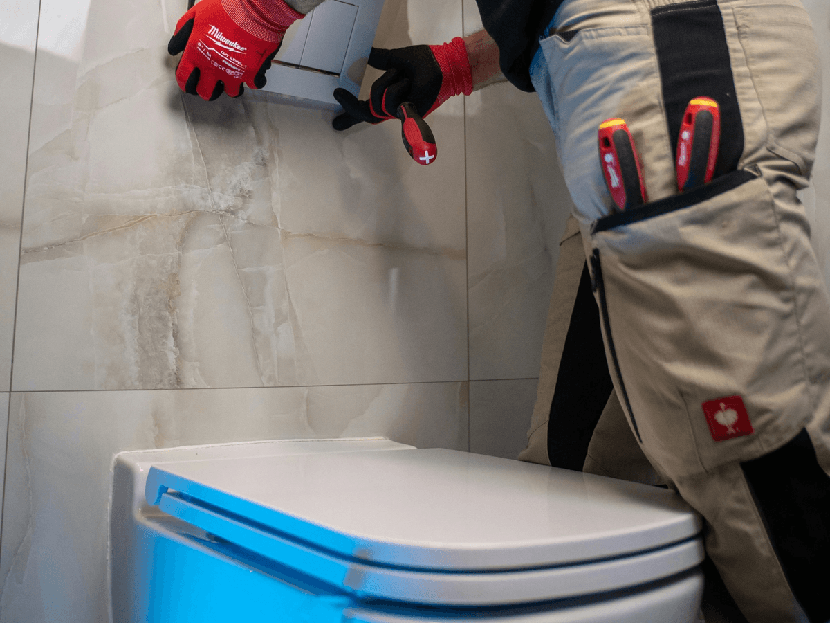 Toilet Inspection focusing on assembly basics including one-piece and two-piece models. Toilet Inspection focusing on assembly basics including one-piece and two-piece models.