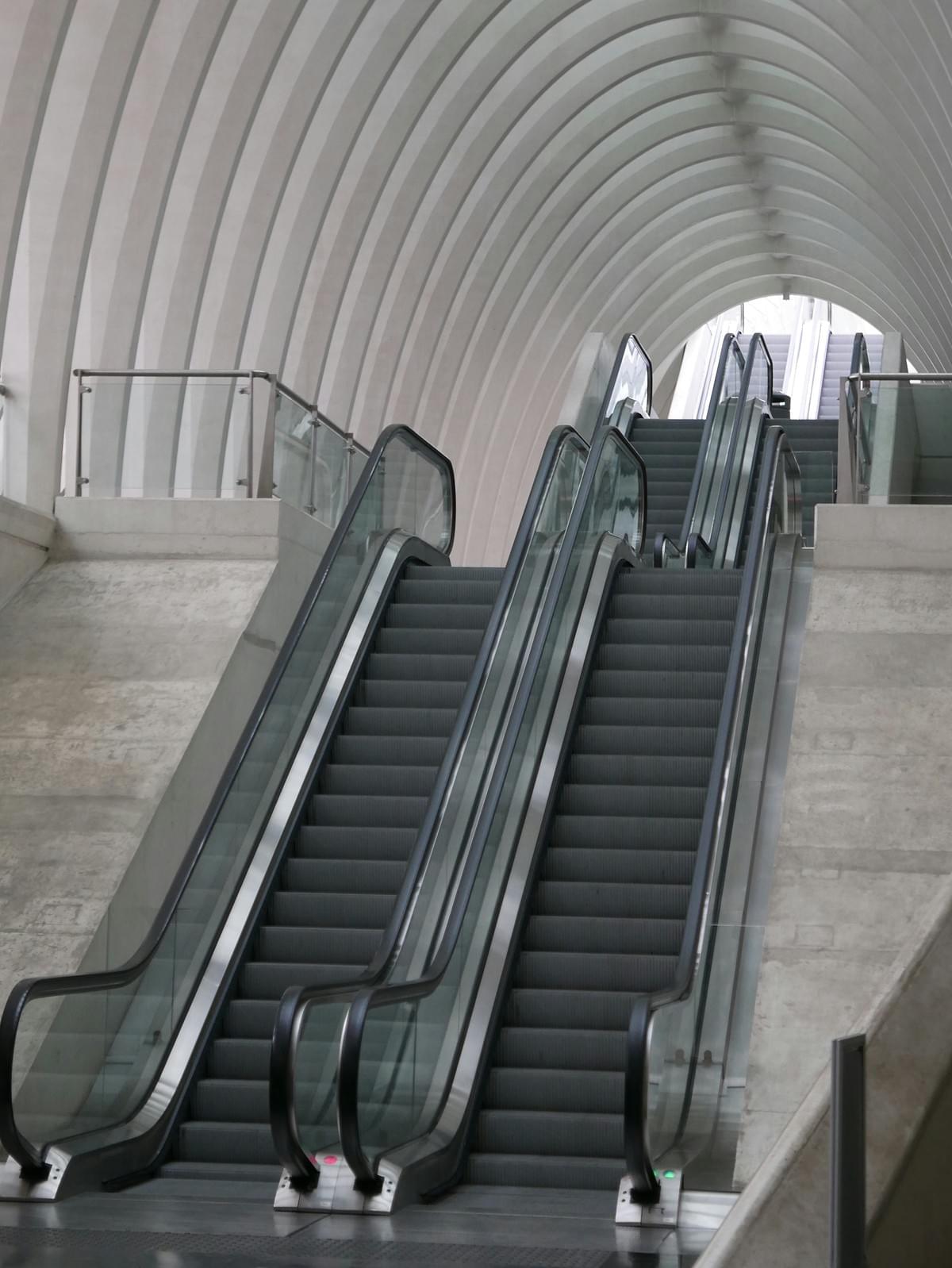 Outdoor escalator company providing safe access solutions. Outdoor escalator company providing safe access solutions.