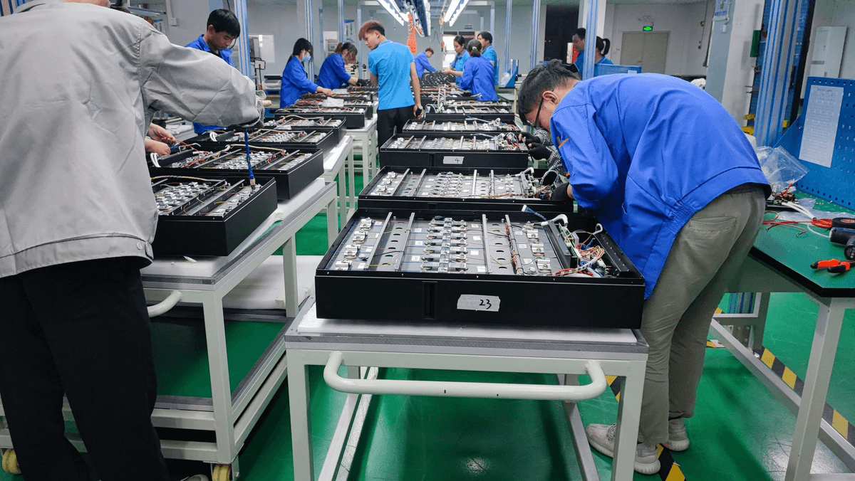 Comparison between OEM vs ODM Supplier in manufacturing processes. Comparison between OEM vs ODM Supplier in manufacturing processes.