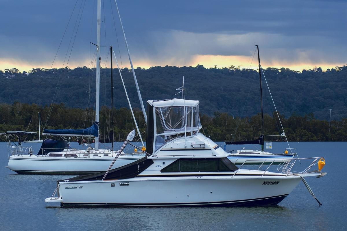 custom aluminum flats boat enjoying peaceful lake outing custom aluminum flats boat enjoying peaceful lake outing