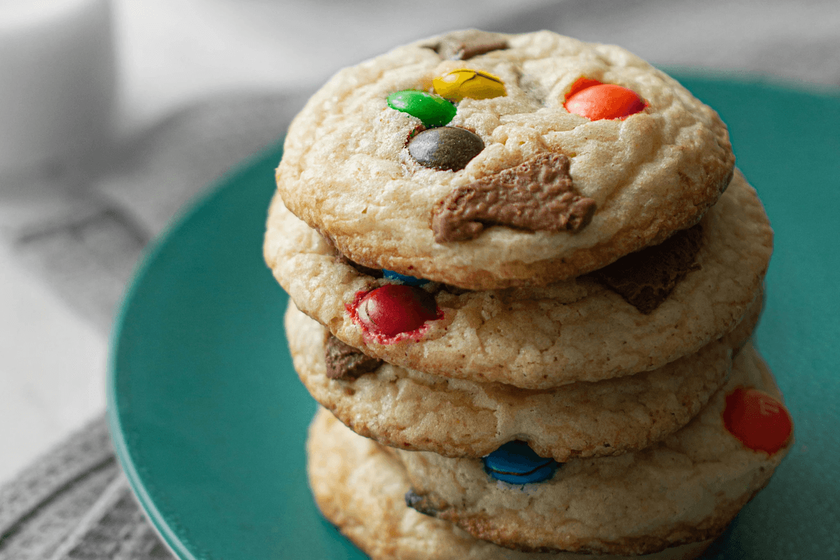 Best cookie containers showcased with assorted delicious treats. Best cookie containers showcased with assorted delicious treats.