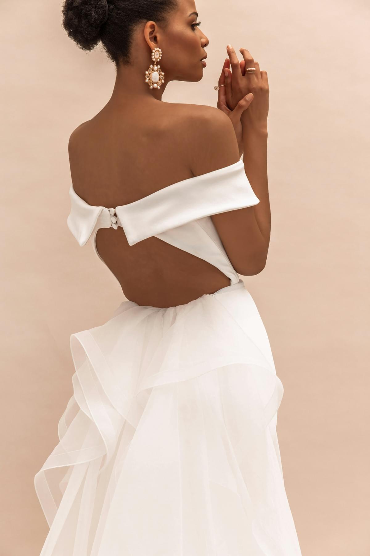 Stylish necklace for off the shoulder dress paired with elegant accessories Stylish necklace for off the shoulder dress paired with elegant accessories