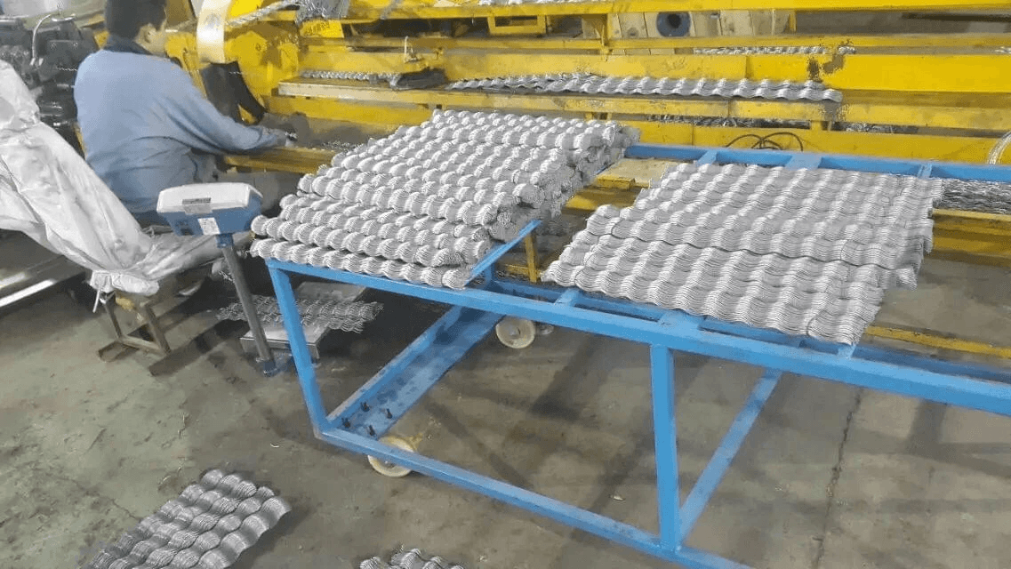 Innovative manufacturing processes for helical line products Innovative manufacturing processes for helical line products