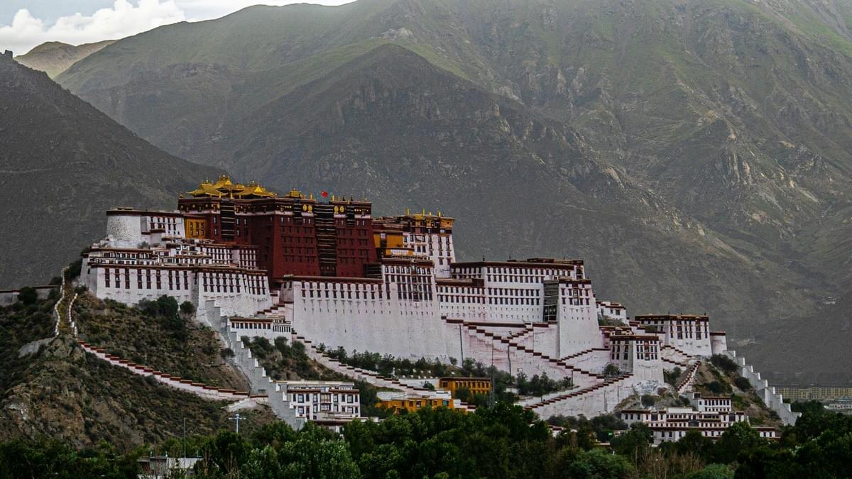 Stunning view of potala palace lhasa tibet china under blue skies Stunning view of potala palace lhasa tibet china under blue skies
