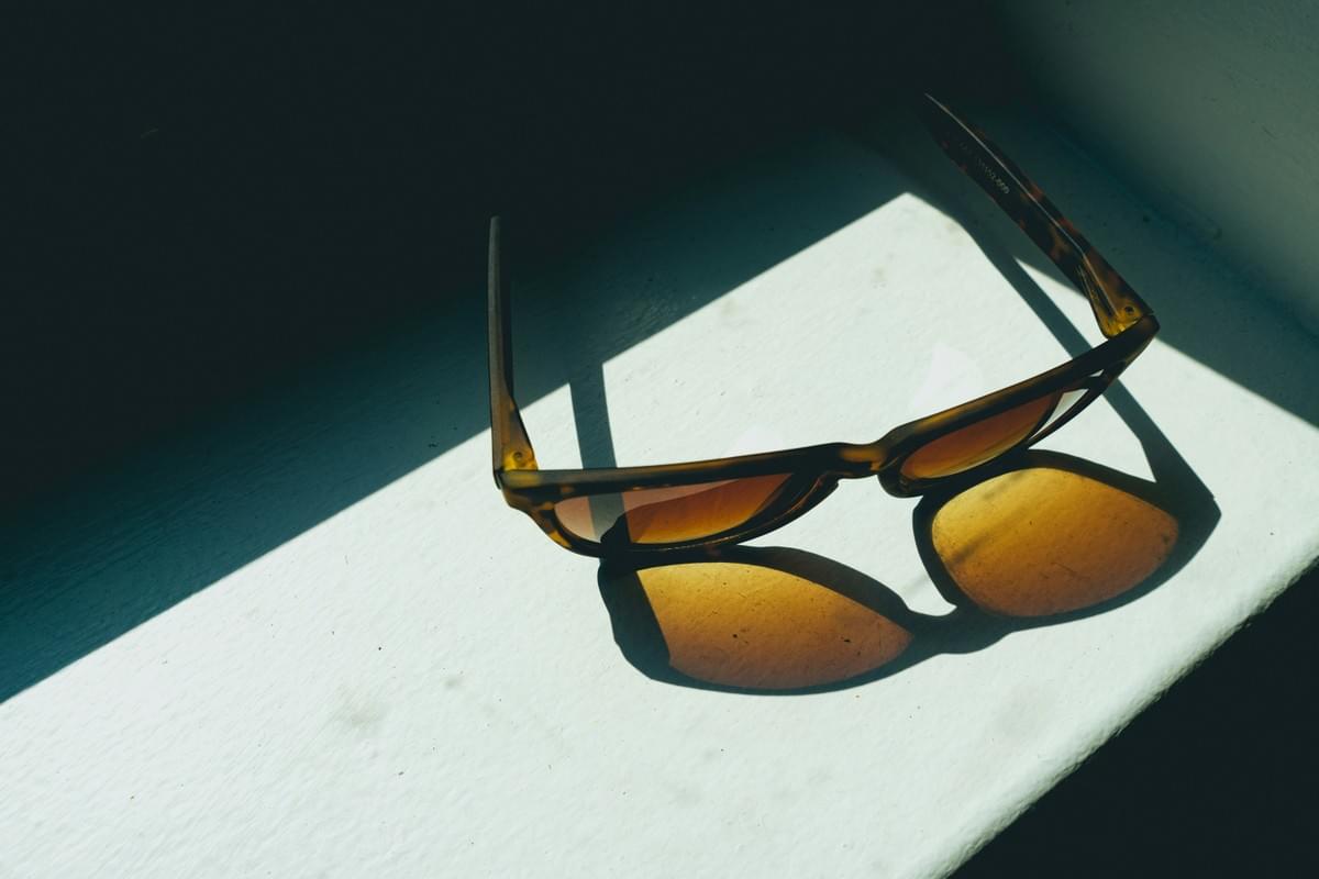 Understanding photochromic glasses meaning through fashionable outdoor usage. Understanding photochromic glasses meaning through fashionable outdoor usage.