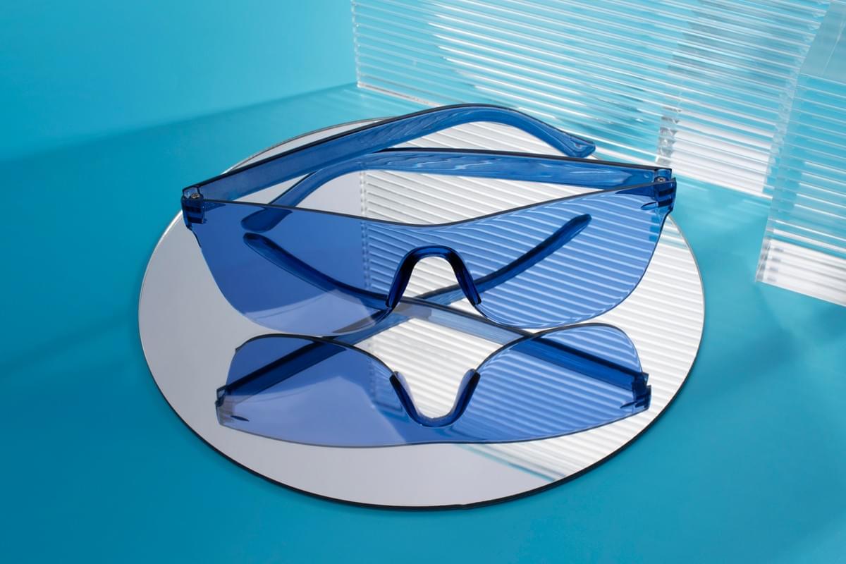 plastic vs.polycarbonate lens comparison highlighting advantages plastic vs.polycarbonate lens comparison highlighting advantages