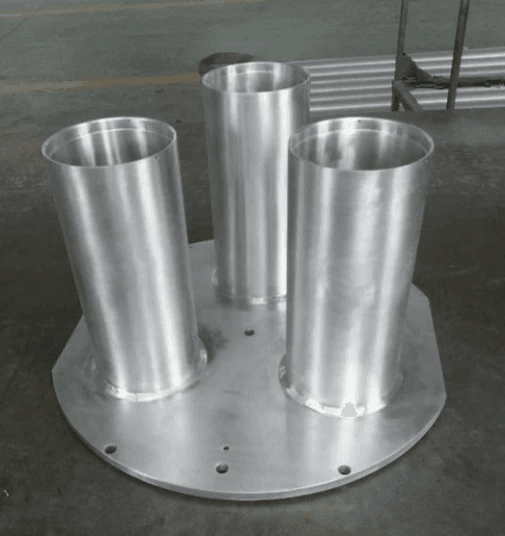 Detailed view highlighting grading ring role in preventing corona discharge. Detailed view highlighting grading ring role in preventing corona discharge.