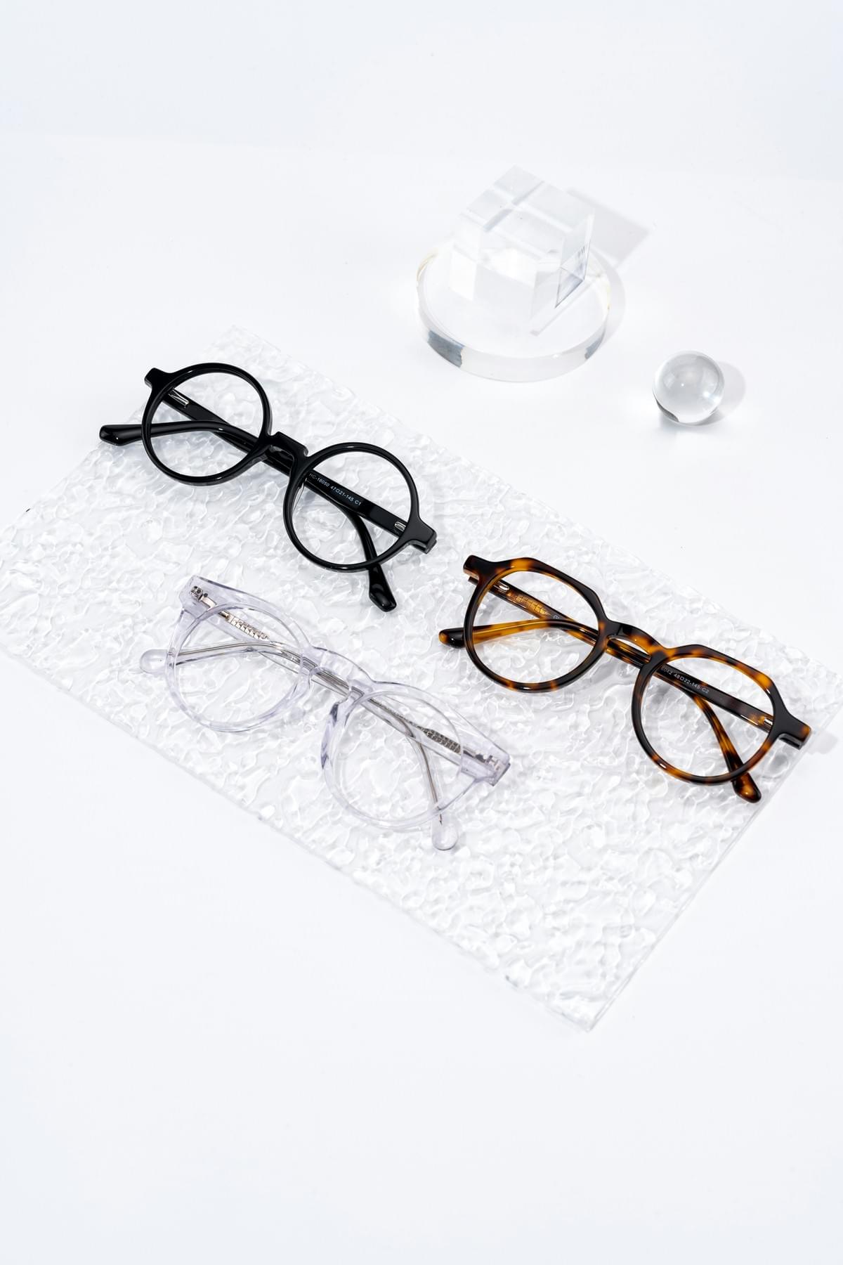 Stylish eyeglasses showcasing benefits of high index lenses Stylish eyeglasses showcasing benefits of high index lenses