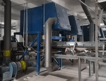 Efficient metalworking dust collector ensuring clean air quality. Efficient metalworking dust collector ensuring clean air quality.