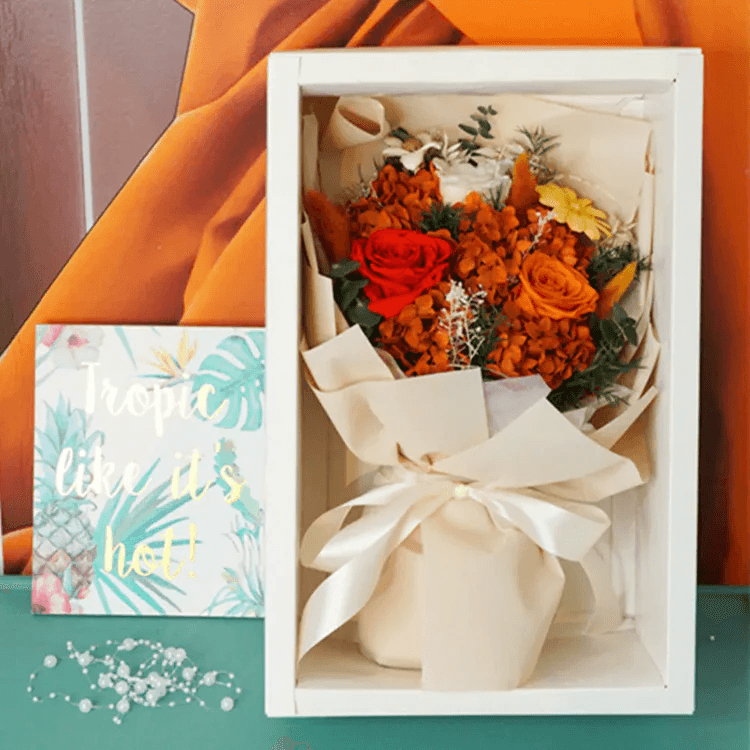 Stunning everlasting flowers melbourne arrangement with preserved roses. Stunning everlasting flowers melbourne arrangement with preserved roses.