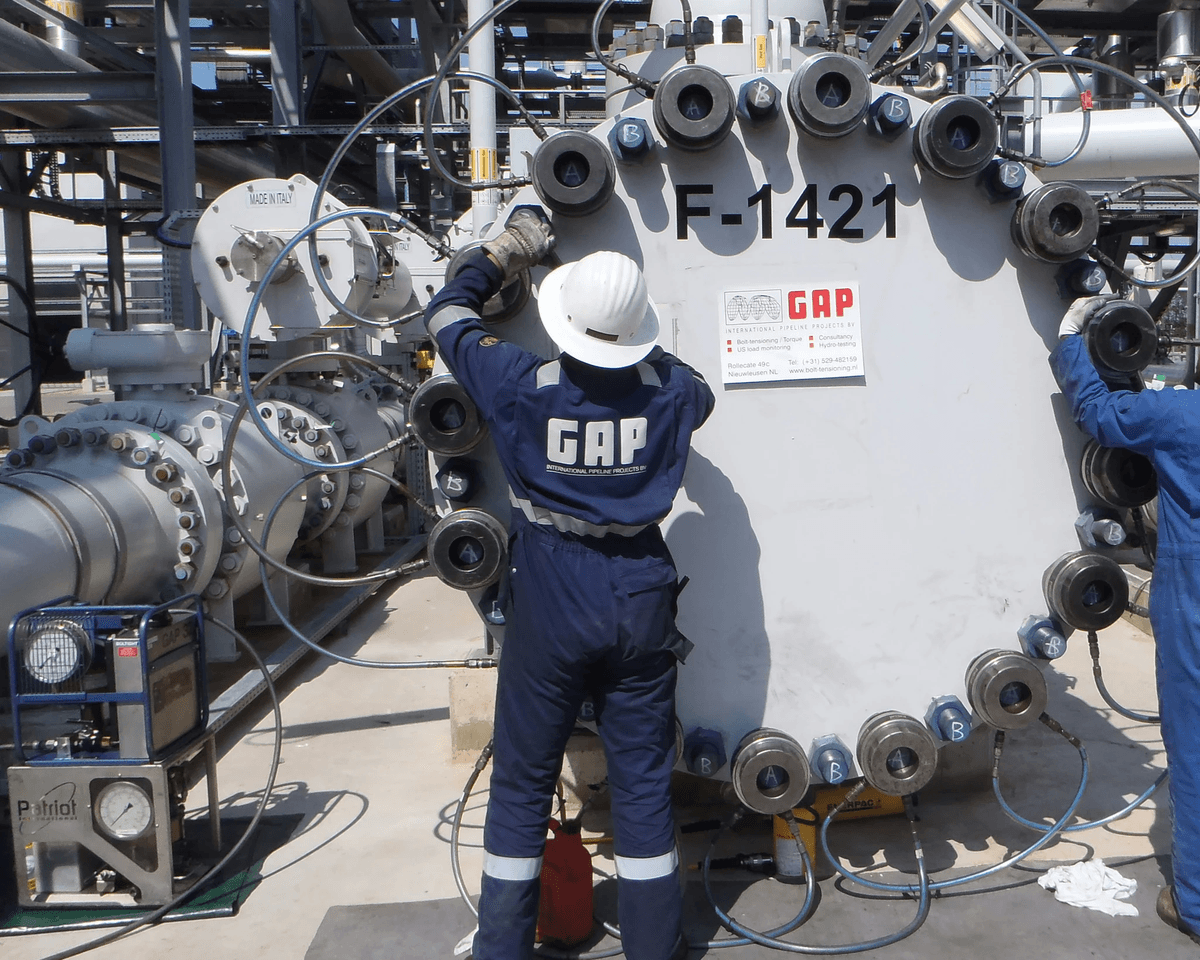 Pump Quality Inspections: technician evaluating pump condition Pump Quality Inspections: technician evaluating pump condition